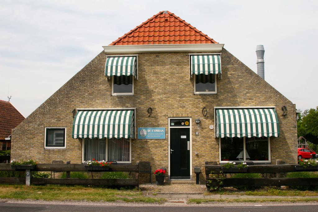 De Cyprian Bed & Breakfast Kaard Exterior photo